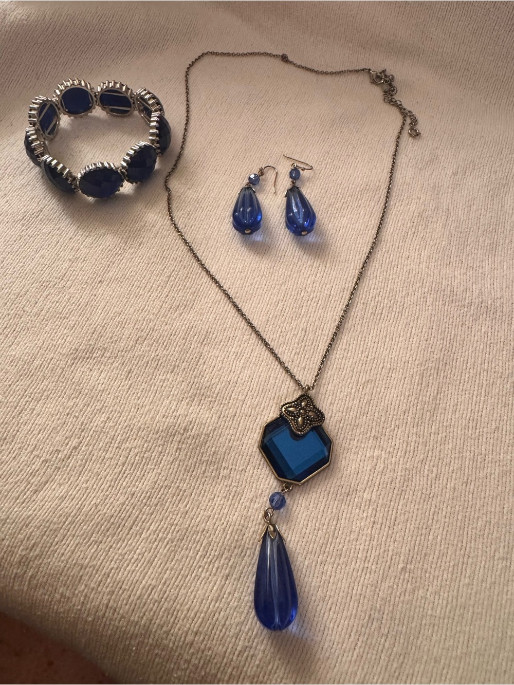 Blue Crystal Teardrop Pendant Necklace and Earring Set